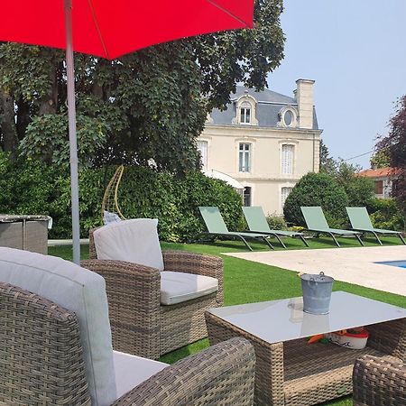 Les 5 Escales Bed & Breakfast Parthenay Exterior photo