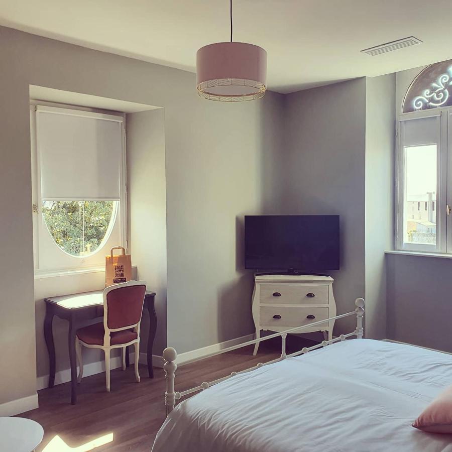 Les 5 Escales Bed & Breakfast Parthenay Exterior photo