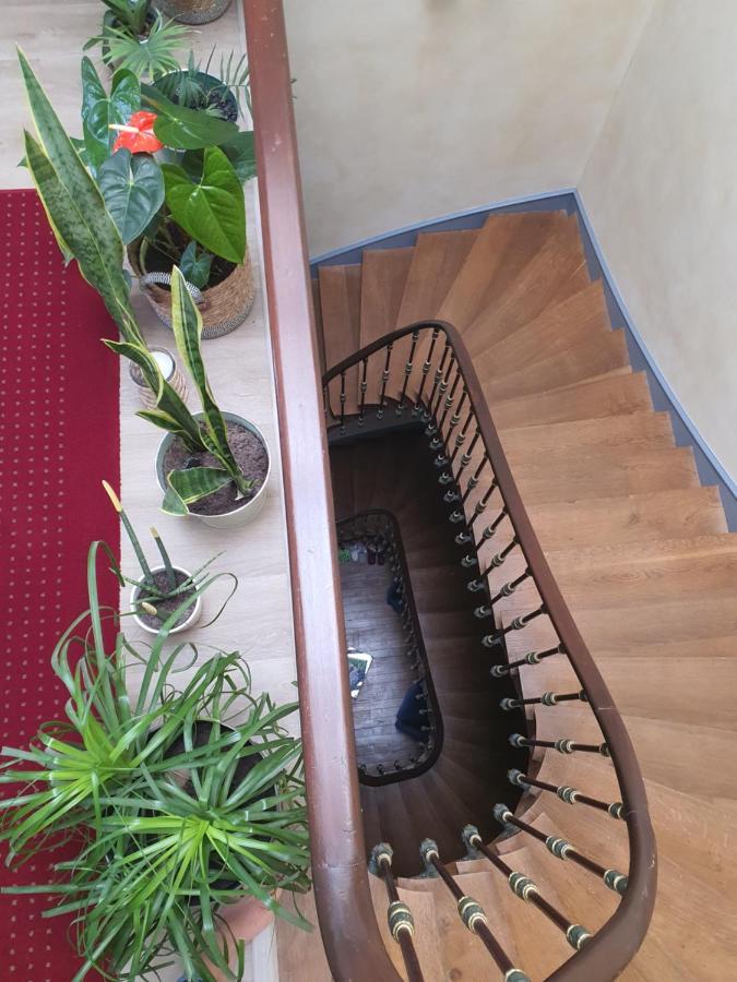 Les 5 Escales Bed & Breakfast Parthenay Exterior photo
