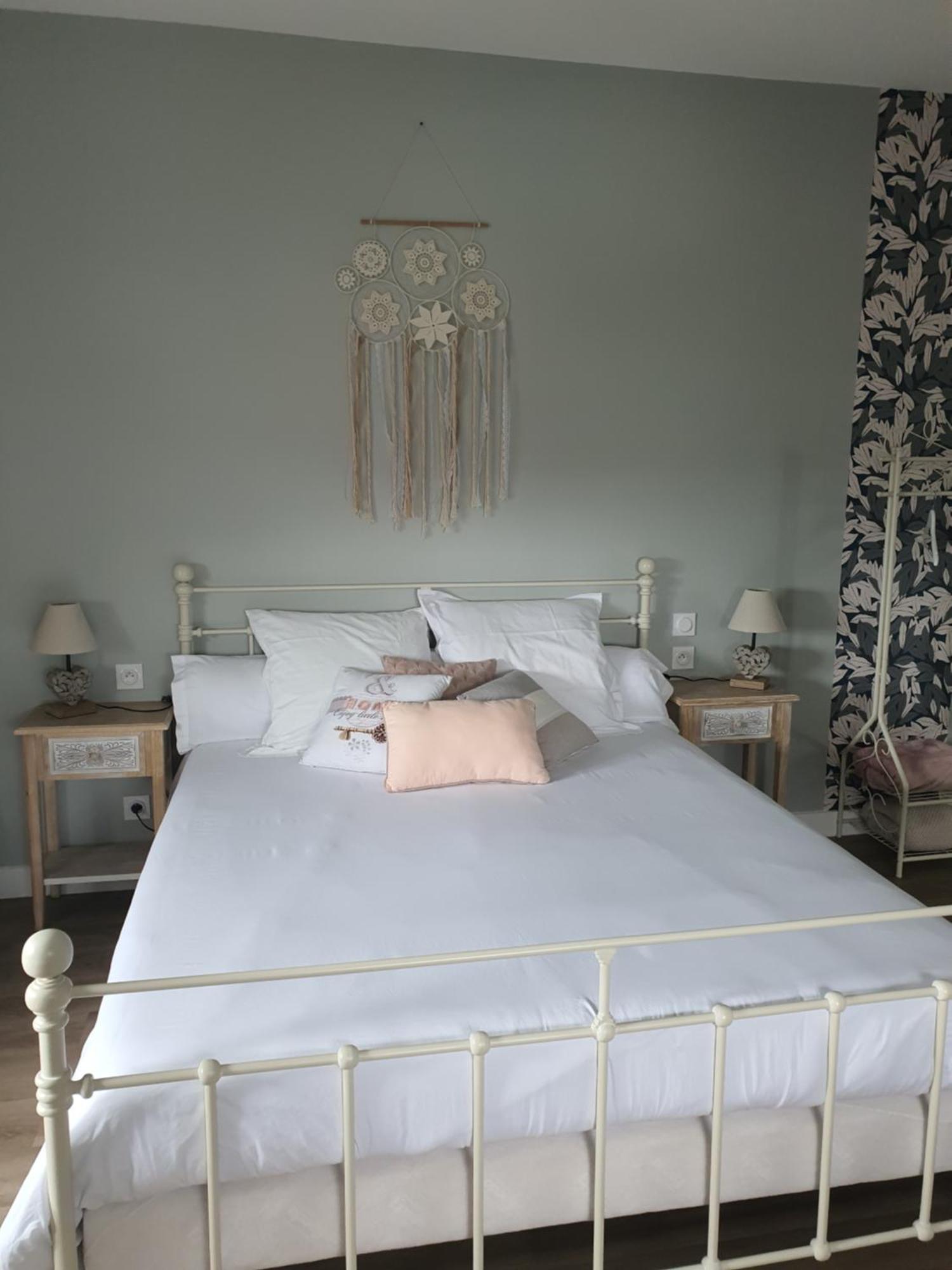 Les 5 Escales Bed & Breakfast Parthenay Exterior photo